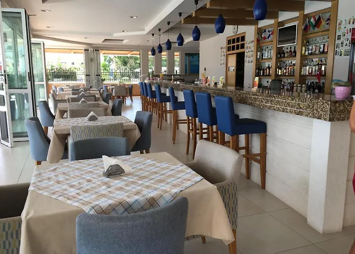罗德殿玫瑰酒店 3* 法里拉基