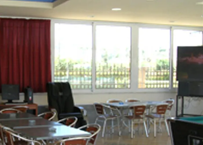 罗德殿玫瑰酒店 3*