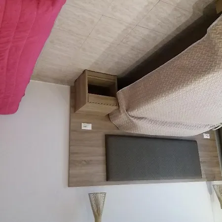 מלון דירות Rhodian Rose 3*